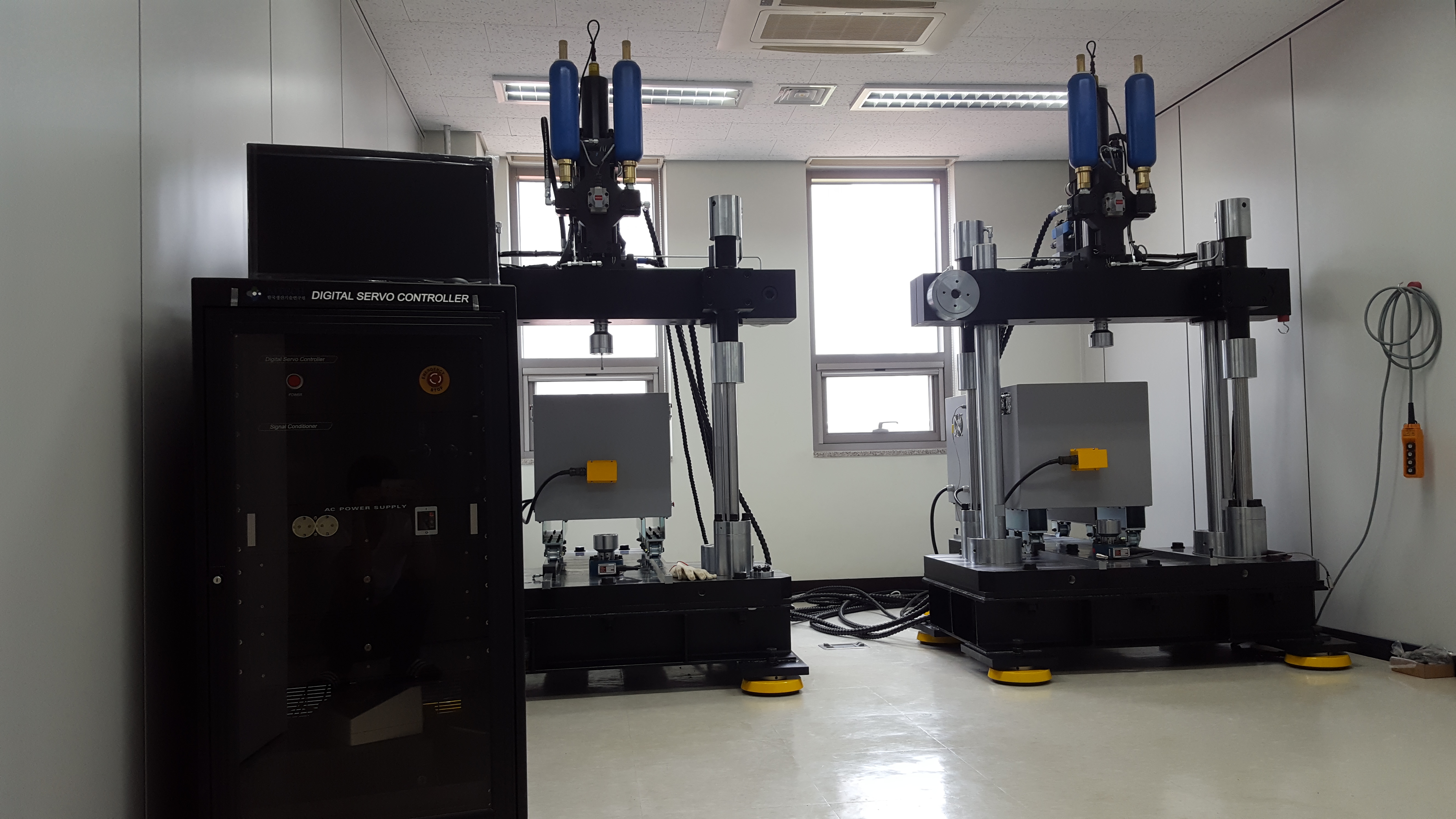 (고온)피로시험기(High temperature fatigue testing machine)