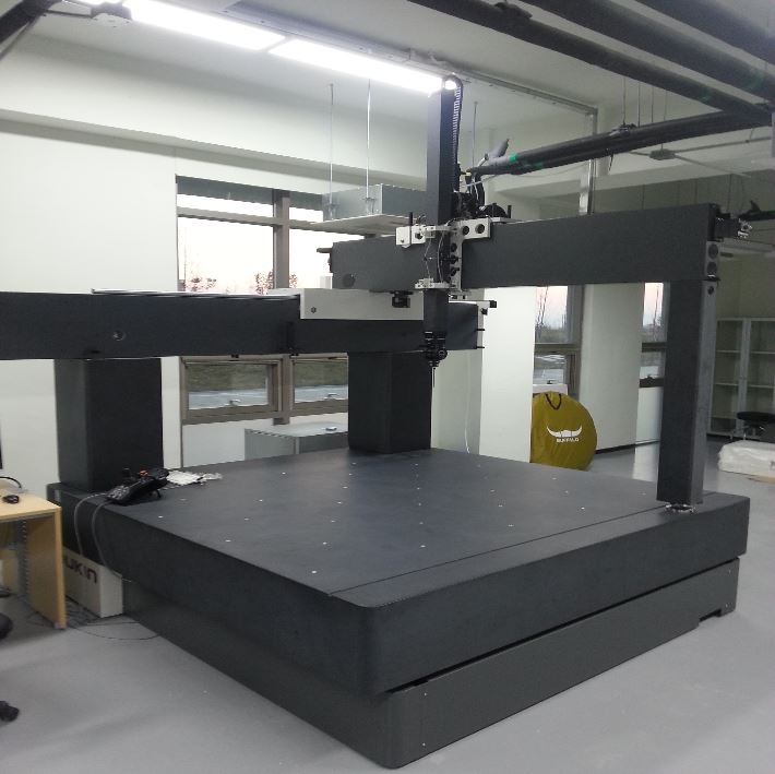 3차원 접촉식 측정기(3 Dimensional Coordinate Measuring Machine)